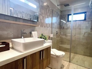 Een douche, een haardroger