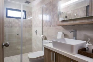 Douche, séchoir à cheveux