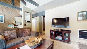 Téléviseur connecté, foyer, lecteur de DVD