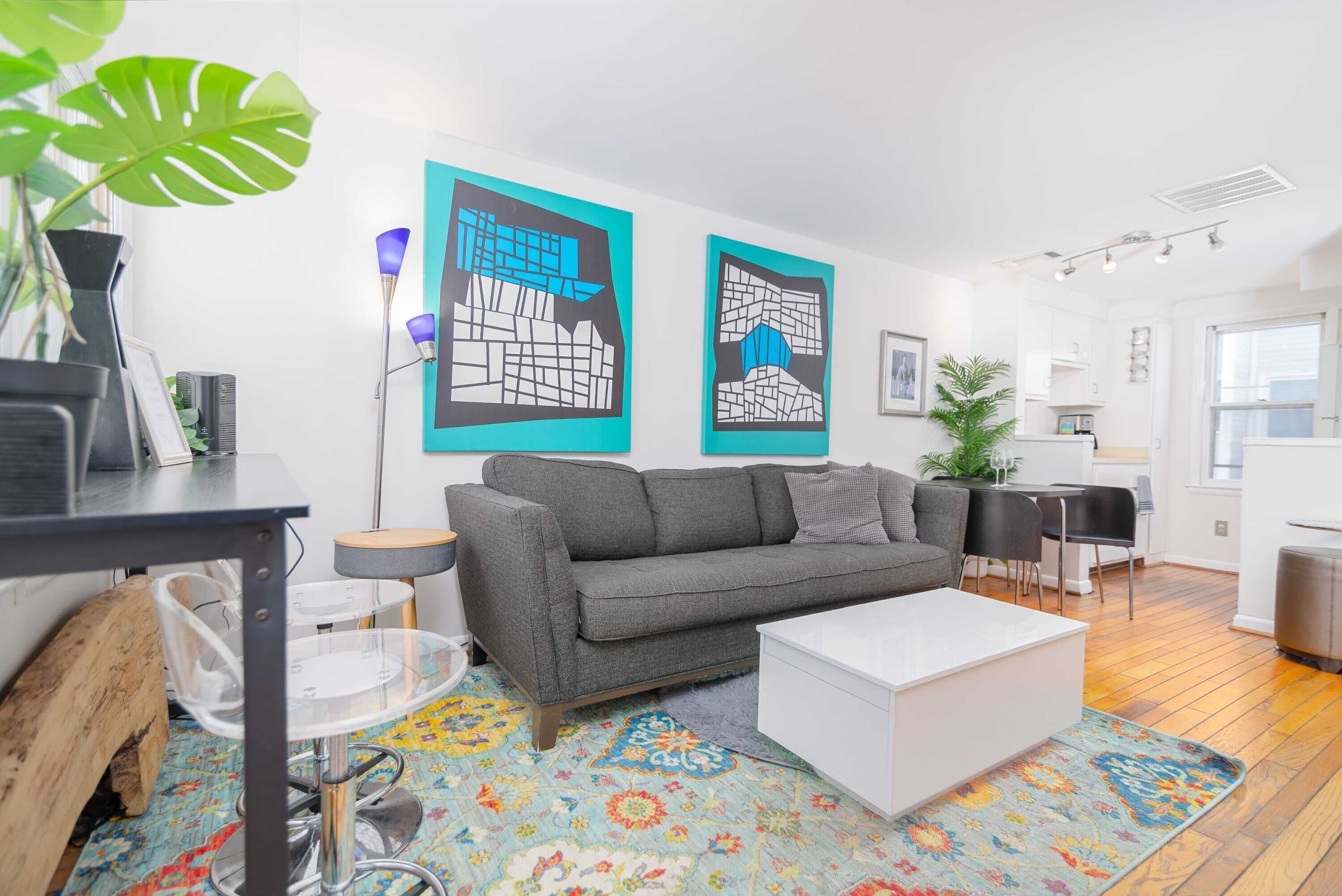 Swanky Furnished Townhome Uptown Downtown