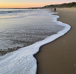 Una spiaggia nelle vicinanze, teli da spiaggia
