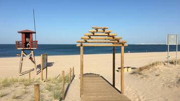 Beach nearby, beach towels