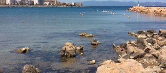 SPECTACULAR POOL-GARDEN, SEA VIEW, WiFi, PARKING, CABLE TV. HUT-027623 