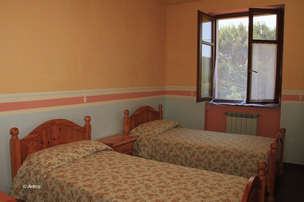 2 habitaciones, acceso a internet y ropa de cama 