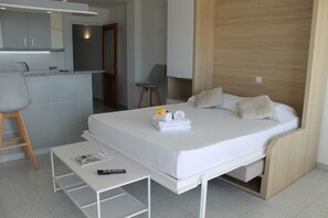 1 chambre, fer et planche à repasser, Wi-Fi gratuit, draps fournis