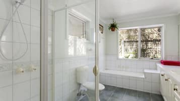 Bathroom | Separate tub and shower, hair dryer, towels
