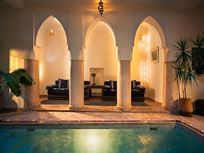 Piscine couverte