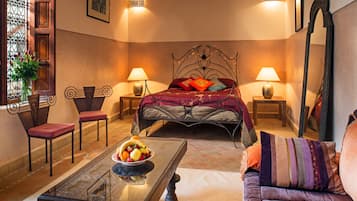 4 bedrooms, in-room safe, iron/ironing board, free WiFi