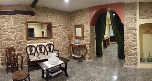 Interior - Comfortable stone house, near Pamplona and 100 m from the medieval enclosure (Artajona)