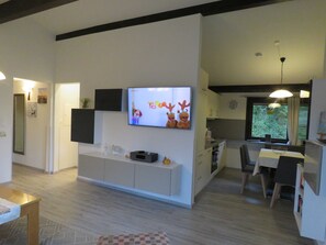 Unclassified image, 5 of 26, button