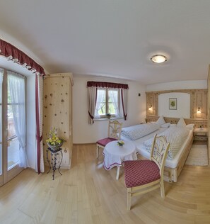 2 bedrooms, Internet, bed sheets