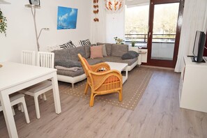 TV - sunny apartment - a few meters to the beach - apartment (Damp)