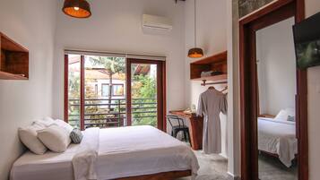Superior Double Room | 1 bedroom, premium bedding, minibar, in-room safe
