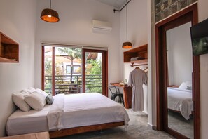 Phòng đôi Superior | Bộ đồ giường cao cấp, minibar, két bảo mật tại phòng, bàn