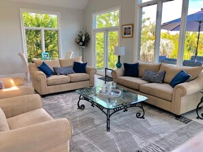 Televisie en een open haard