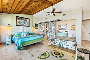 Spacious bedroom area - Beachfront Home Sleeps 12 with Private Balcony and Grill (New Smyrna Beach)