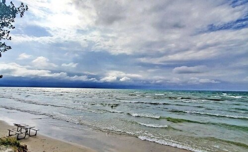Luxury Beach House - Steps To Wasaga Beach