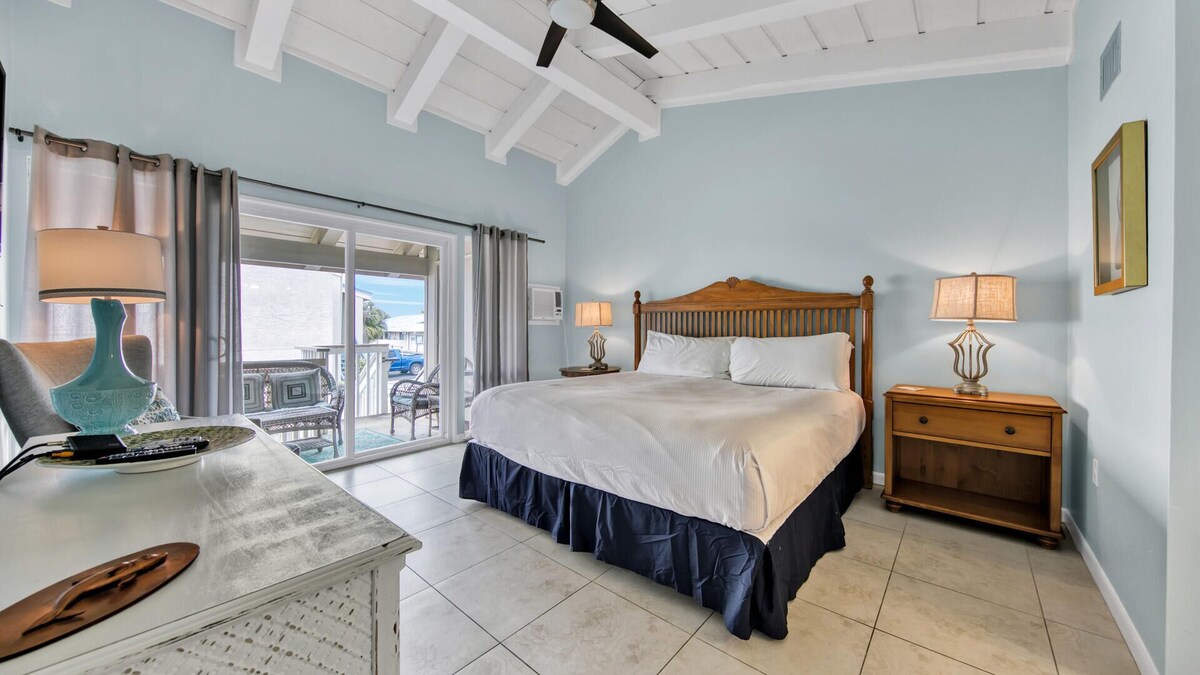 Photo 5 of Beach Service Included, Private Beach, Chateau La Mer 10E!