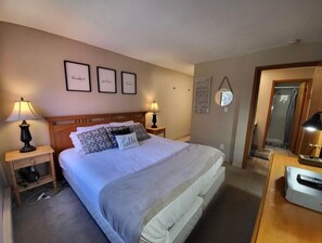 2 عدّة غرف نوم وواي فاي مجانًا وملاءات أسرّة