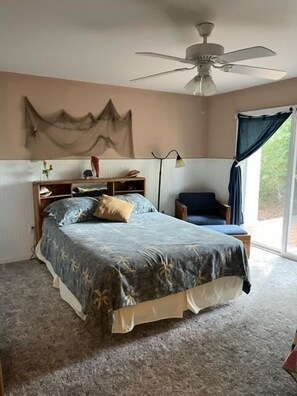 5 bedrooms, iron/ironing board, free WiFi, bed sheets - 5 BR Home! Across from Boardwalk to the Beach! Amenity access included (Seabrook Island)