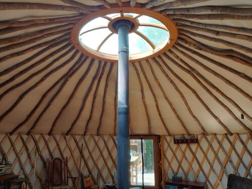 Unique lodging in the wilderness. Off the grid location great place to disconnect and enjoy nature. Access via foot or other in wintertime.