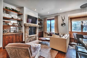 Télévision, cheminée