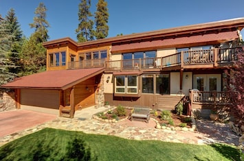 Exterior view of the front of the home.