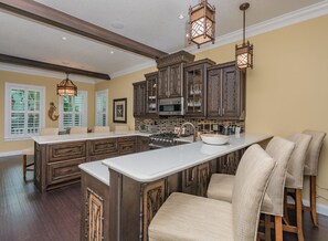 Fridge, microwave, oven, stovetop - Riverfacing Townhome in The Village at New Smyrna Marina  - 19 Old Feger (New Smyrna Beach)