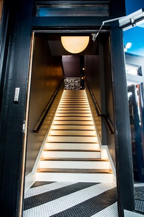 Interior - 80 LEX APT 204 : Industrial Chic Meets the Old World in Downtown Asheville + Free Off Street Parking (Asheville)