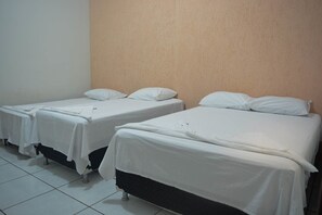 Minibar, wifi gratis, ropa de cama y acceso para silla de ruedas 