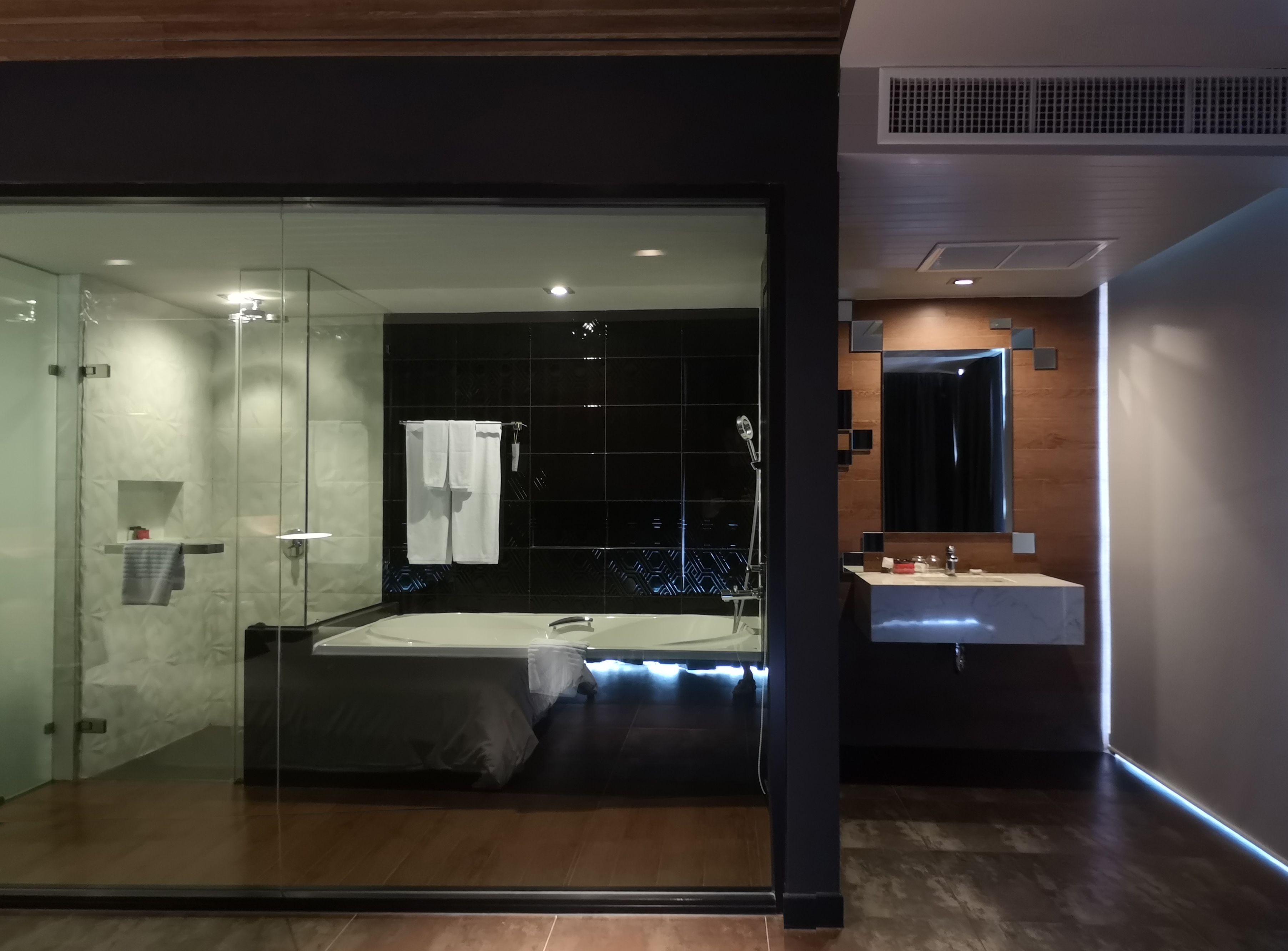 corner suite  | bathroom | separate bathtub and shower, deep-soaking bathtub, rainfall showerhead