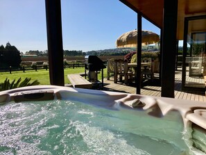 Exclusive-talo, 3 makuuhuonetta, poreamme, näköala puutarhaan | 2 makuuhuonetta, yksilöllisesti sisustettu, yksilöllisesti kalustettu