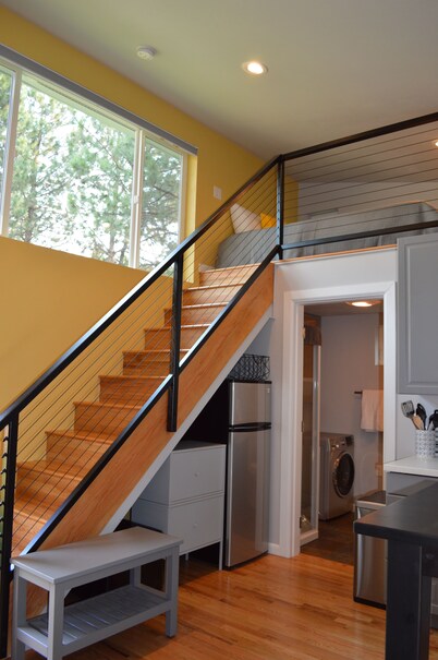 Adorable Tiny Home │East Side Near Park │Extended Stays Welcome │ Private Home