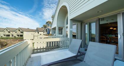 Luxury 3 BR/3 BA Pelican Watch! Spectacular Water Views! 2nd Floor! Amazing! Amenity Cards!