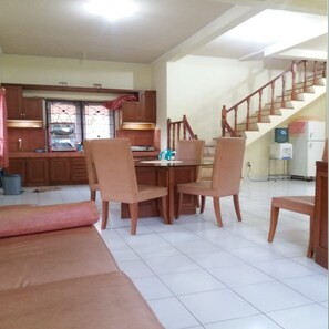Deluxe Villa | Private kitchen | Fridge, stovetop, rice cooker, griddle