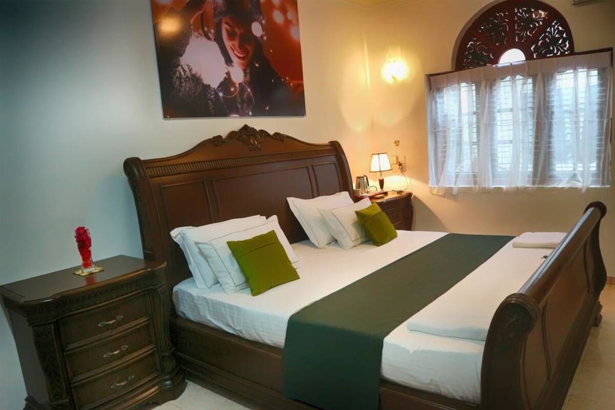 Kamar Double Standar, 1 Tempat Tidur Double, Bebas Asap Rokok, pemandangan kebun | 1 kamar tidur, seprai premium, meja kerja, dan setrika/meja setrika