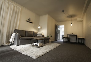 Classic House, 1 Bedroom | Living area