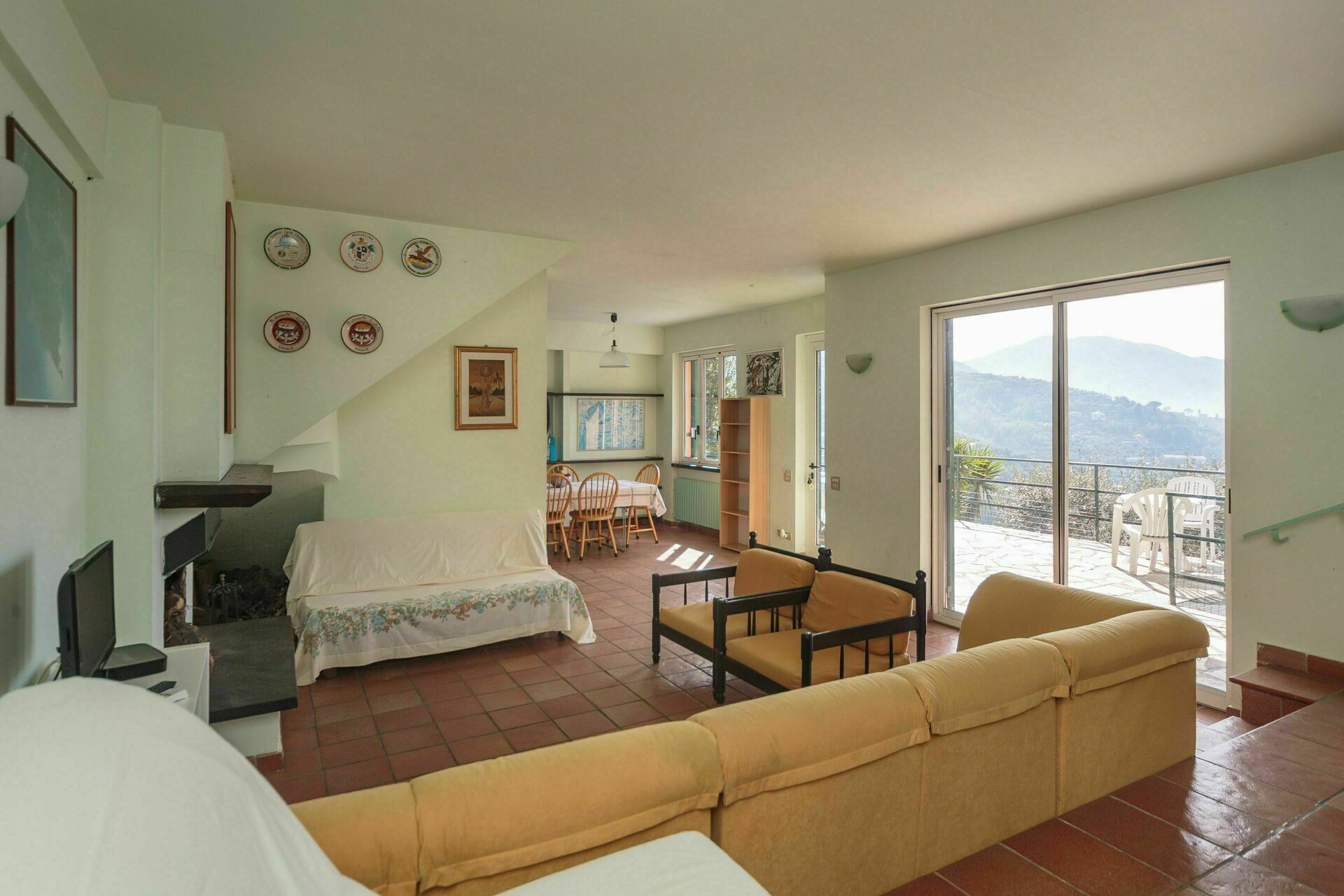 Télévision, cheminée