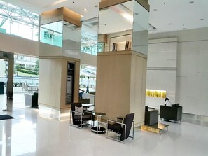 Lobby sitting area - Grace Residences Taguig near BGC (Taguig)