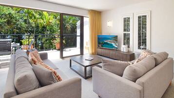 Apartment, 2 Bedrooms, Garden View | Living room | LCD TV, DVD player