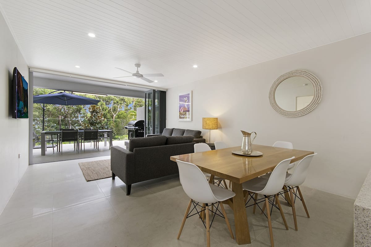 Apartment, 3 Schlafzimmer, Poolblick (Apartment 02) | Essbereich im Zimmer
