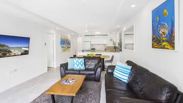 Appartement, 3 chambres, vue piscine (Apartment 01) | Salle de séjour