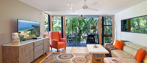 Huoneisto, 2 makuuhuonetta | Olohuone | LCD-televisio, Netflix, DVD-soitin