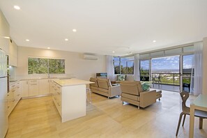 Apartment, 2 Bedrooms (Unit 4) | Private kitchen - Outlook (Noosa Heads)