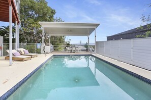 Outdoor pool - Turramurra House (Noosa Heads)