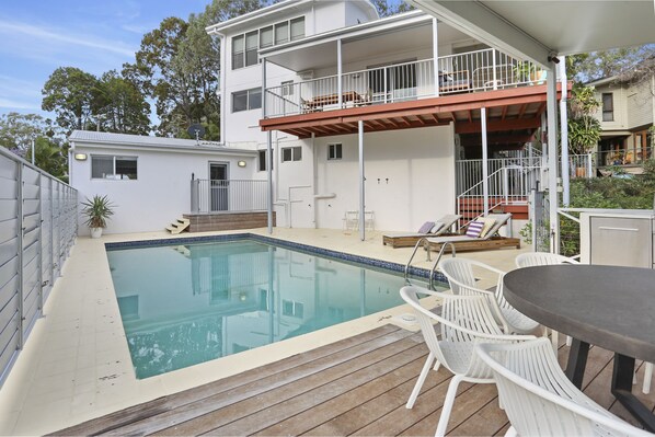 Outdoor pool - Turramurra House (Noosa Heads)