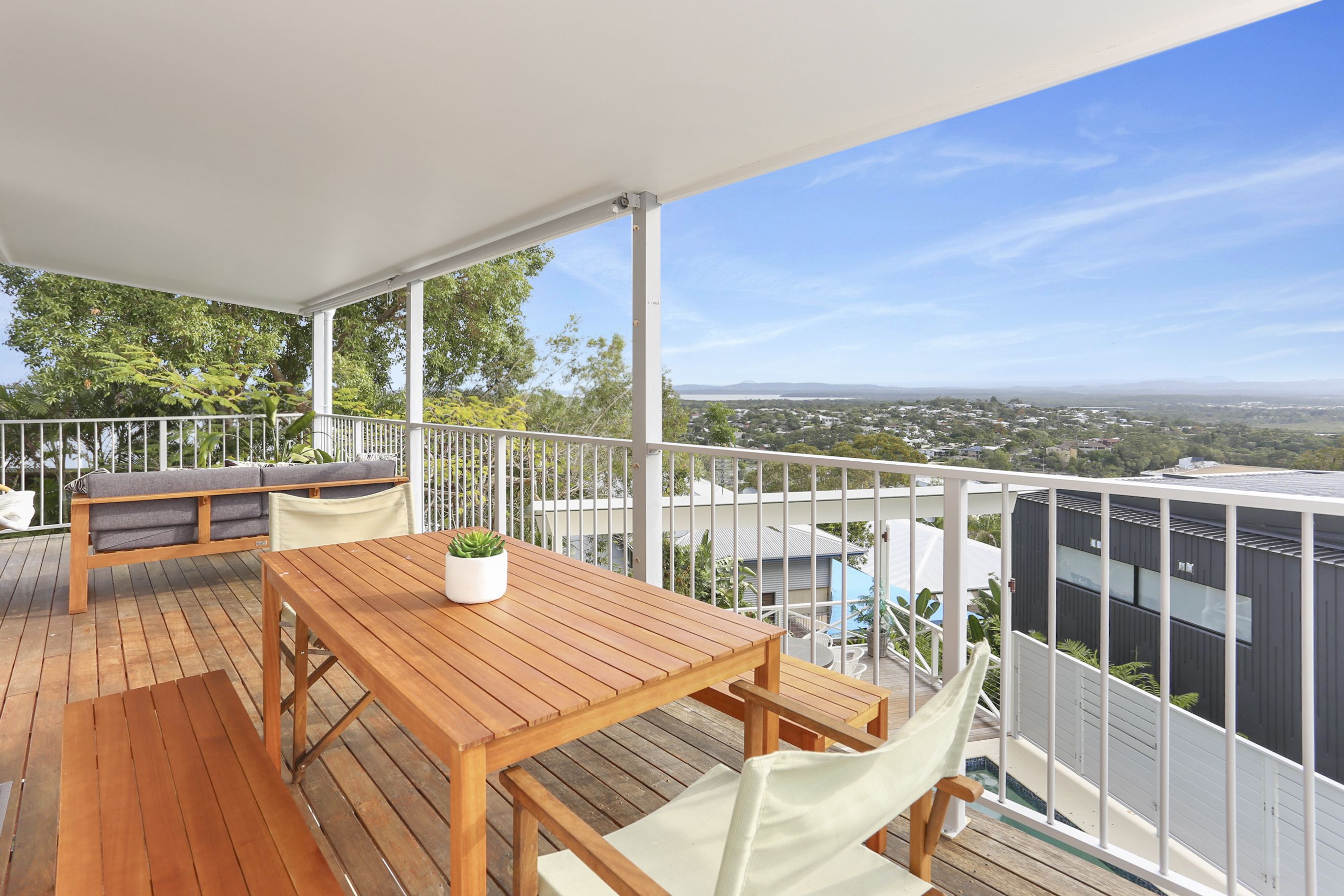House, 4 Bedrooms | Balcony