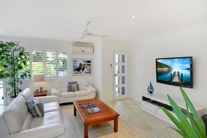 House, 3 Bedrooms, Pool View | Living area | LCD TV, DVD player - 31 on Edward (Noosaville)