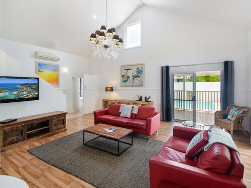 30 Wyuna Drive