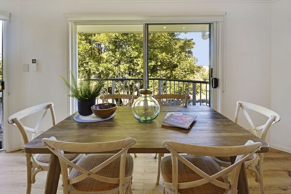 Townhome, 2 Bedrooms | In-room dining